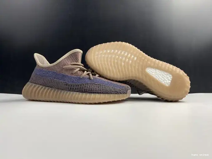 hype ADIDAS YECHER